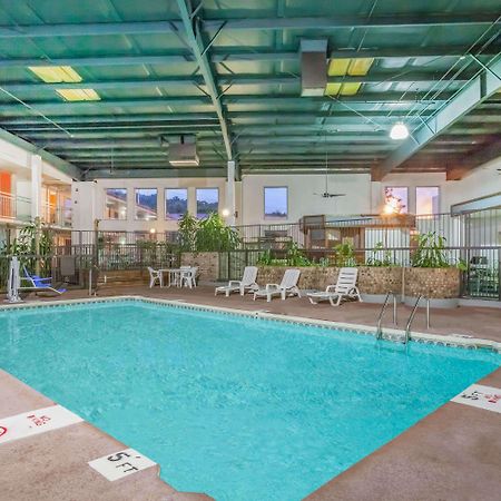 Howard Johnson By Wyndham קונווי מראה חיצוני תמונה