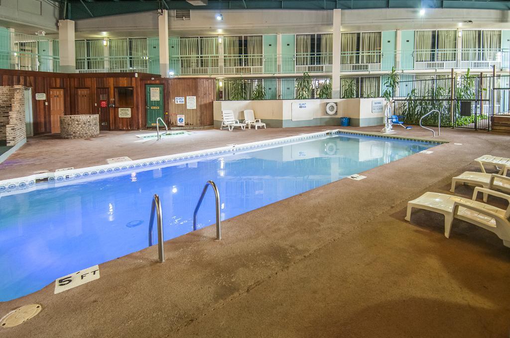 Howard Johnson By Wyndham קונווי מראה חיצוני תמונה